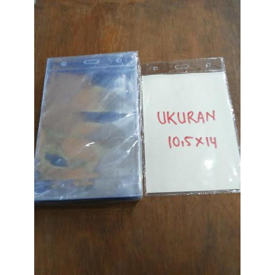 

Plastik Tempat ID Card Name Tag Tanda Peserta Uk 10,5 x 14 Isi 100 lembar ATK