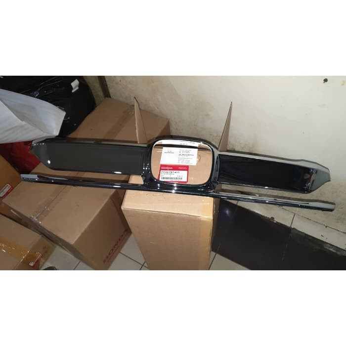 List grill depan / Front Grill hitam Honda Mobilio facelift tipe RS Original