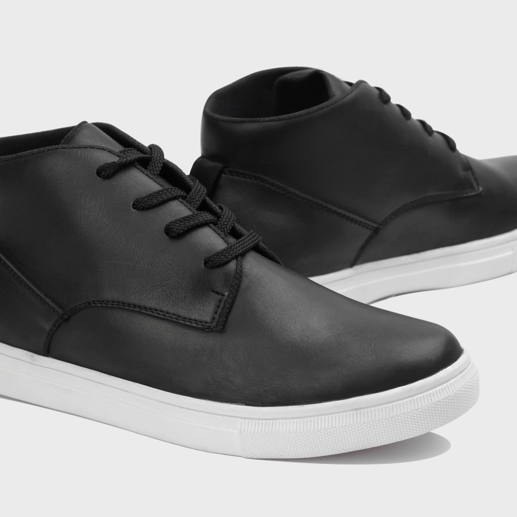 Filla Black | High Sneakers Hitam Tinggi Sepatu Hi Casual Kasual Polos Ori Pria | Giant Flames x FORIND