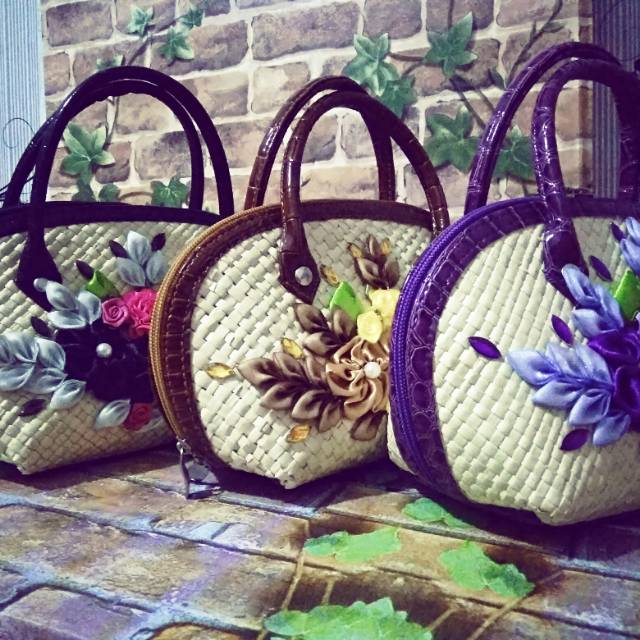 Tas anyaman tikar cantik