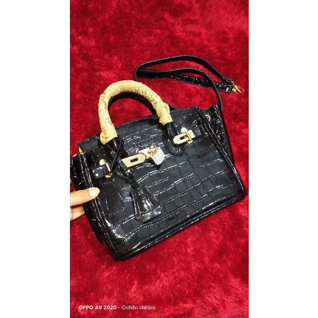 PRELOVED TAS BATAM BLACK MOTIF CROCODILE