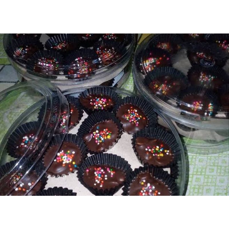 

Coklat kacang/Coklat cone/Coklat 250g/Coklat Toples