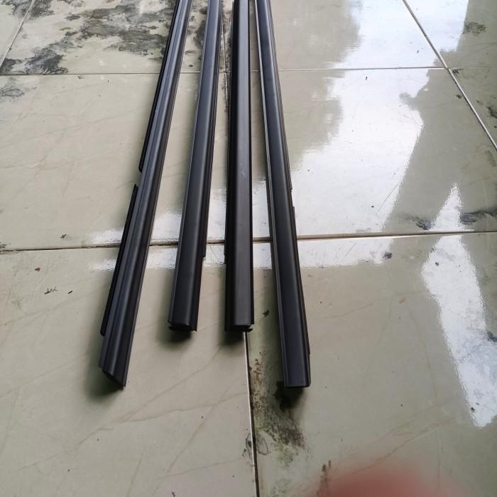 Pelipit Kaca Luar Suzuki APV Karet List Kaca Luar APV Hrg 1 set Ori