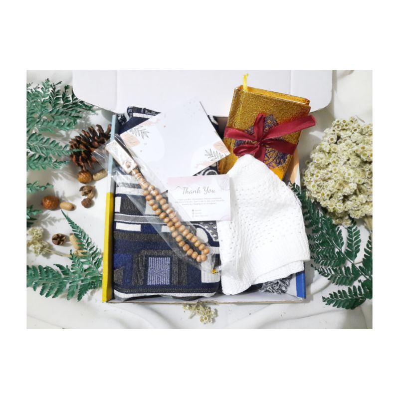 

HAMPERS SAJADAH CEWEK DAN COWOK PADANG TERMURAH