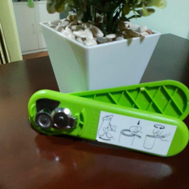 Pembuka Kaleng, Atau Alat Untuk Membuka Kaleng Warna Merah, Hijau/biru, Anti Karat St656