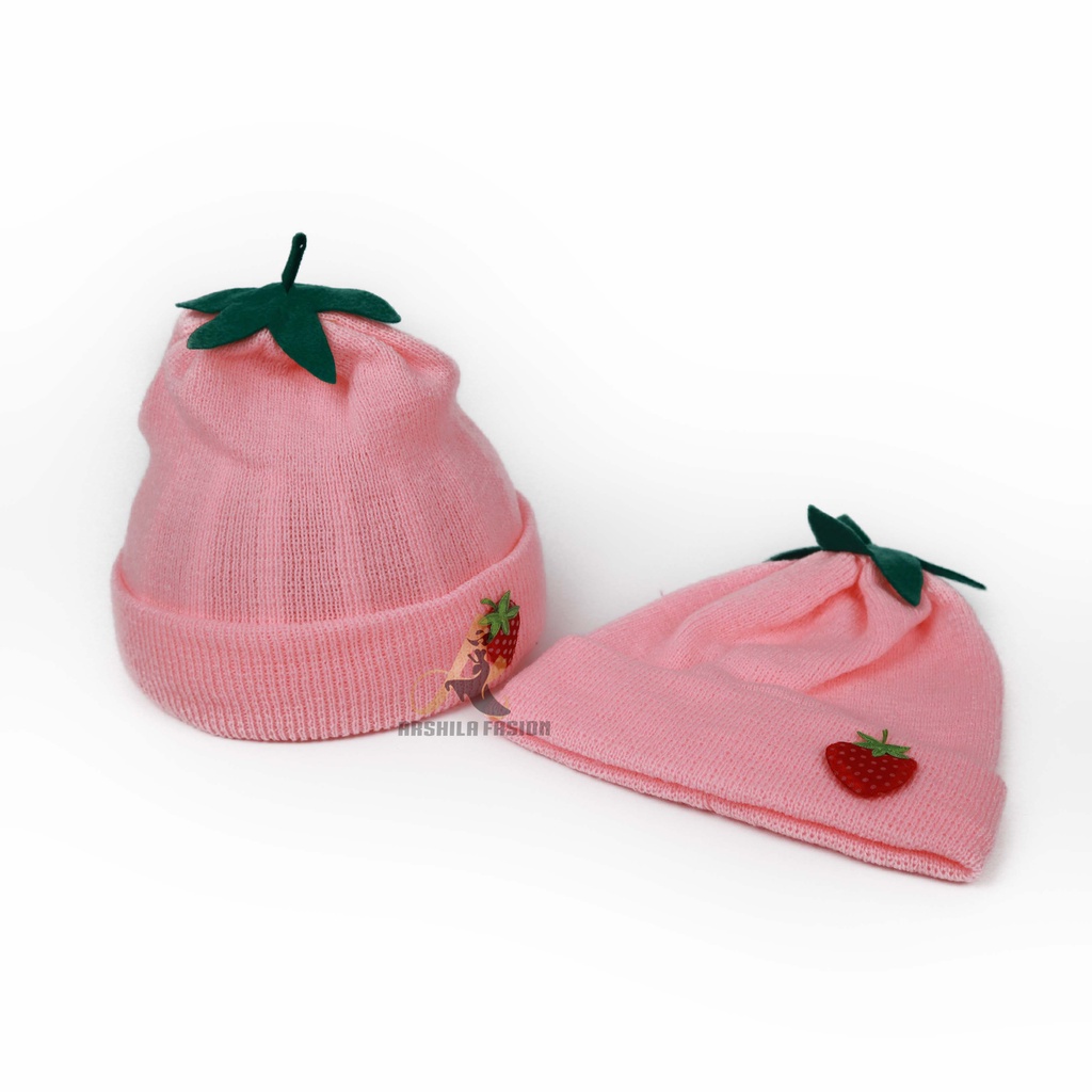 Kupluk Rajut bayi Motif Stroberi