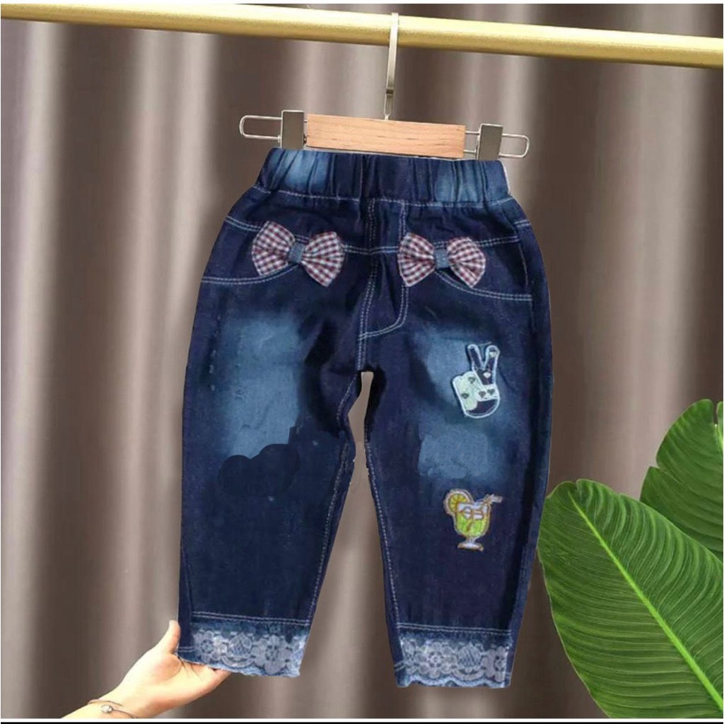 TRENDY NEW CELANA JEANS RENDA BAYI ANAK MOTIF RENDA PITA 6 BULAN-6 TAHUN BEST QUALITY TERBARU TERLARIS/ TRENDY NEW CELANA JEANS RENDA BAYI ANAK PEREMPUAN/ TRENDY NEW CELANA JEANS RENDA BAYI ANAK CEWEK/ TRENDY NEW CELANA JEANS RENDA BAYI ANAK CEWE