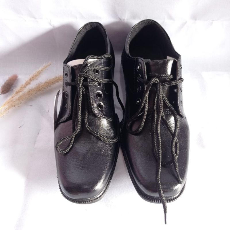 Sepatu formal tali/sepatu Resmi/sepatu kantor/sepatu sekolah /sepatu berkualitas /sepatu murah /sepatu kerja /sepatu formal pria