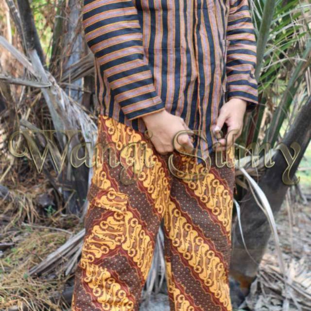 20+ Inspirasi Motif Batik Betawi Hitam Putih - Life of Wildman