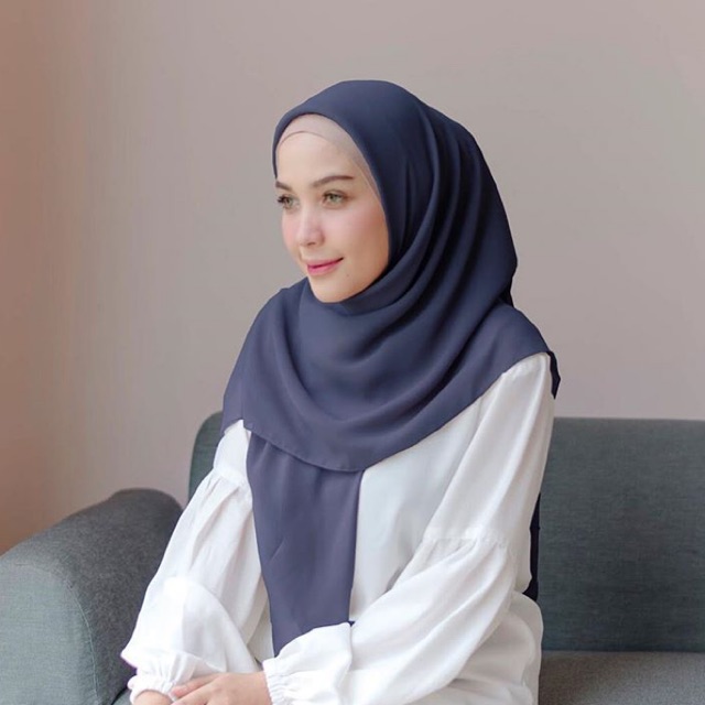 Hijab segi empat polycotton by Vanilla Hijab