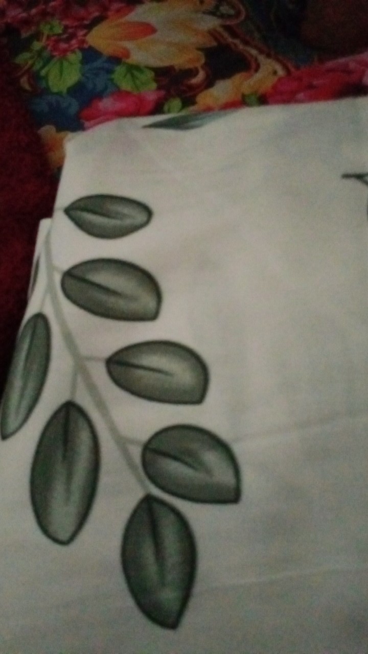 Moon Kain Sprei Meteran Katun Lokal Catra Magenta Melisa Mellisa Daun Minimalis & Bunga Carmelita