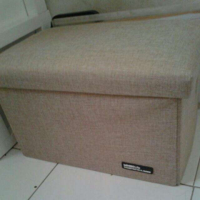 Storage Chair/ Tempat  Penyimpanan