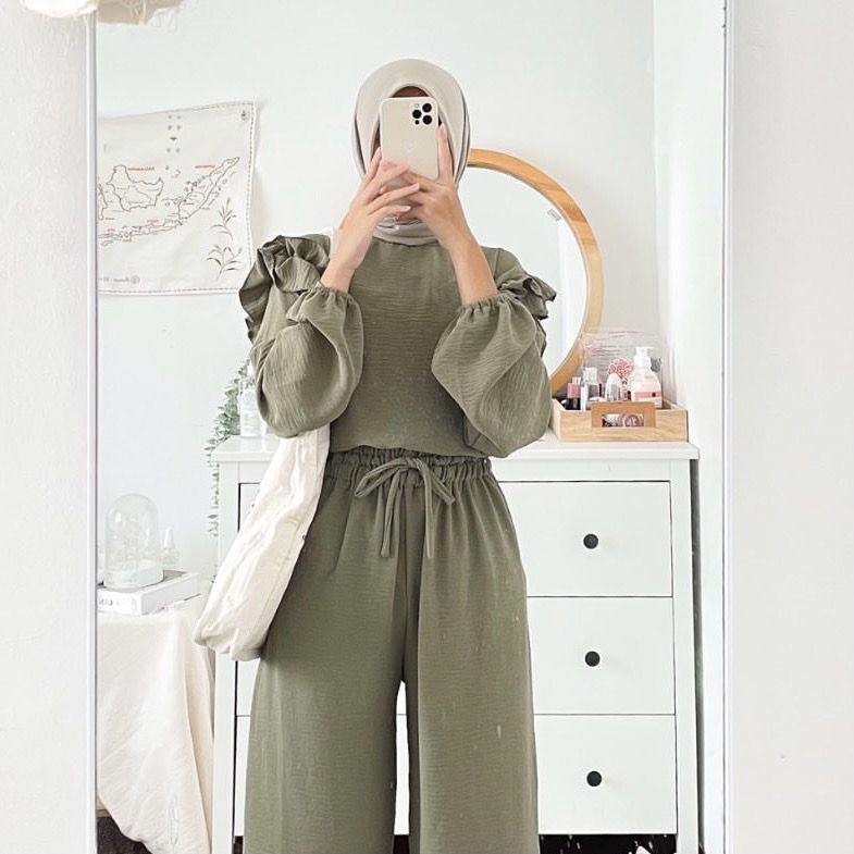 BEFAST - ZFS OOTD Wanita Setelan RILA / RUBYY HIGHWAIST SETS CRINCLE DIJUAL TERPISAH / Setelan Terbaru / Set Terpisah Kekiniaan Remaja Wanita / Trendy / Termurah / OOTD Ala Style Korean Wanita / Celana Kulot / Blouse Lengan Panjang