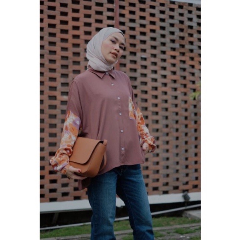 Kalani Label:, Amaya Decorah