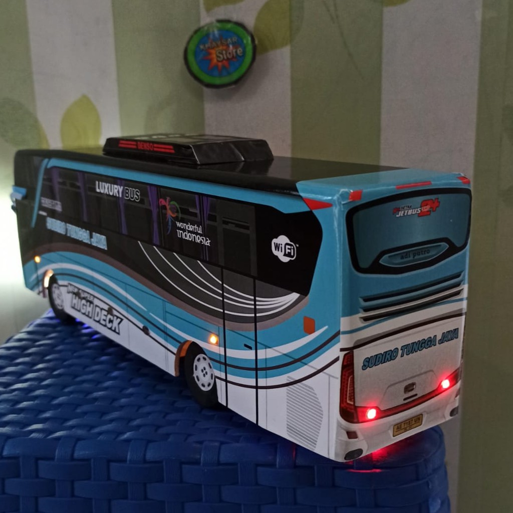 Miniatur bus bis shd SUDIRO TUNGGA JAYA  BIRU plus lampu