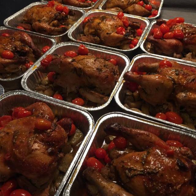 

Roast chicken, bisa di kirim dalam keadaan frozen atau fresh