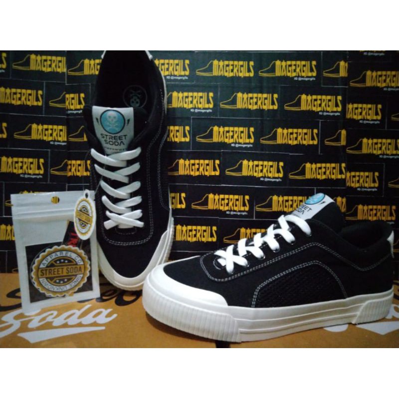 Street Soda "Gosha" BLACK WHITE size 41-43