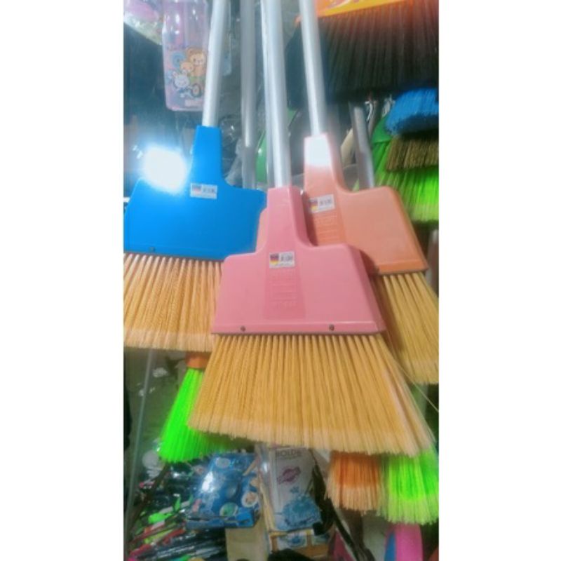 SAPU LANTAI NAGATA 644