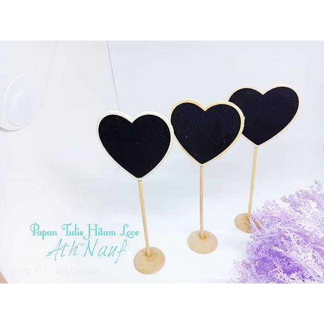

Papan Tulis Hitam Love