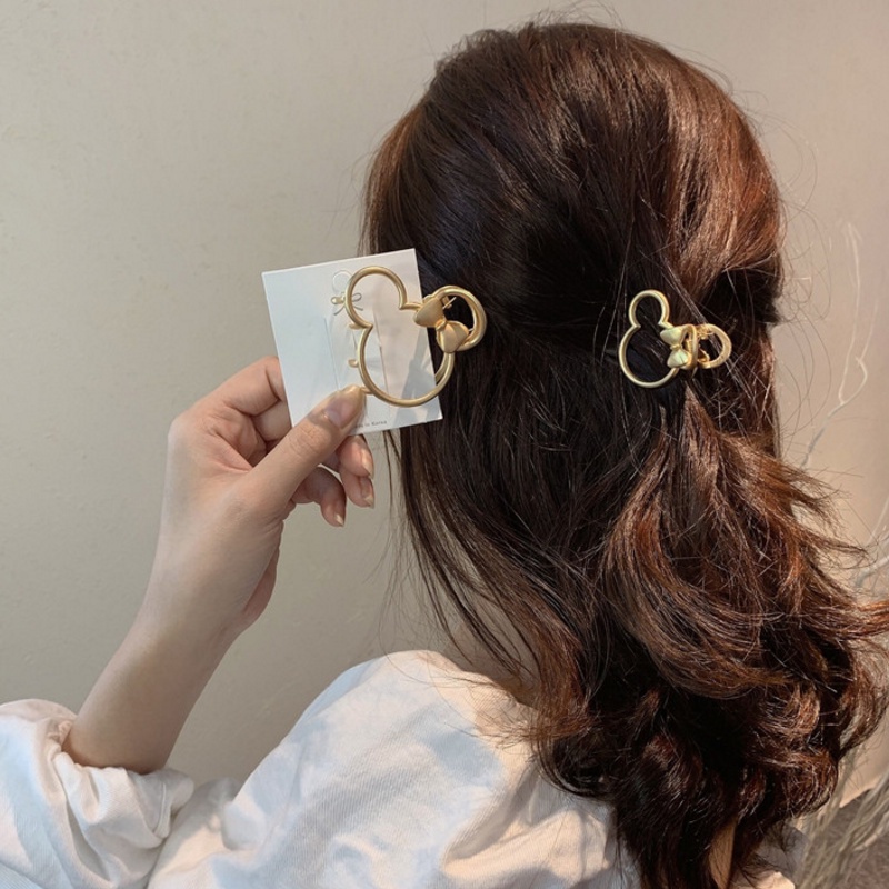 Jepit Rambut Bentuk Mickey Model Hollow Bahan Metal Matte Gaya Korea Untuk Mandi