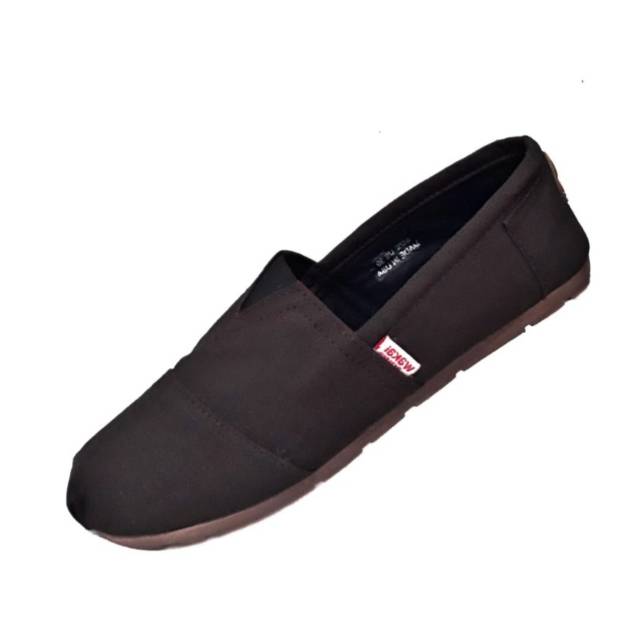 Sepatu unisex santay