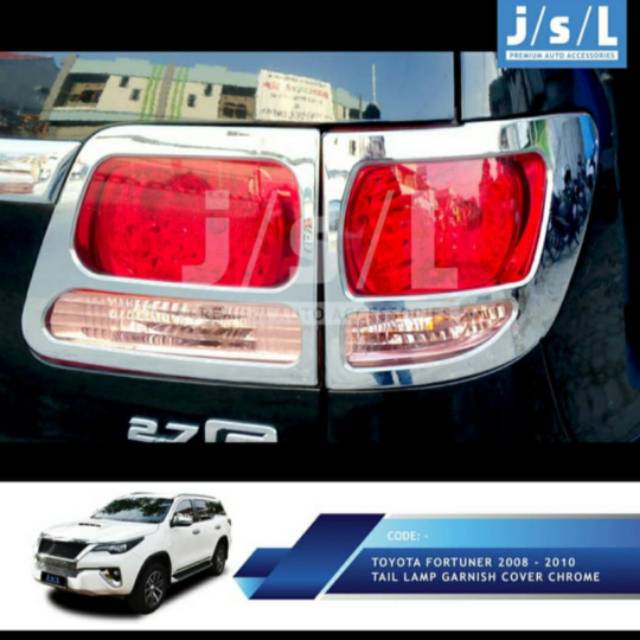 Garnish lampu belakang Fortuner lama hitam chrome / tail lamp garnish  jsl