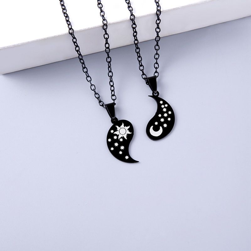 Fancyqube 2pcs / Set Kalung Liontin Bahan Stainless Steel Warna Hitam Putih Gaya Vintage Untuk Pria Dan Wanita