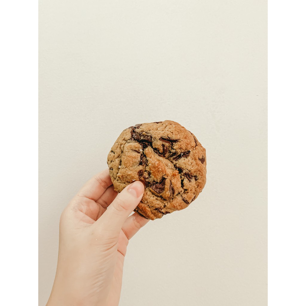 

Signature Chocolate Chip Soft Cookie Jakarta