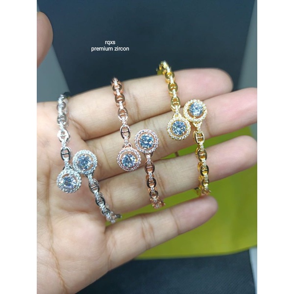 Gelang vier like diamond,tidak berkarat,awet,tahan lama,mewah