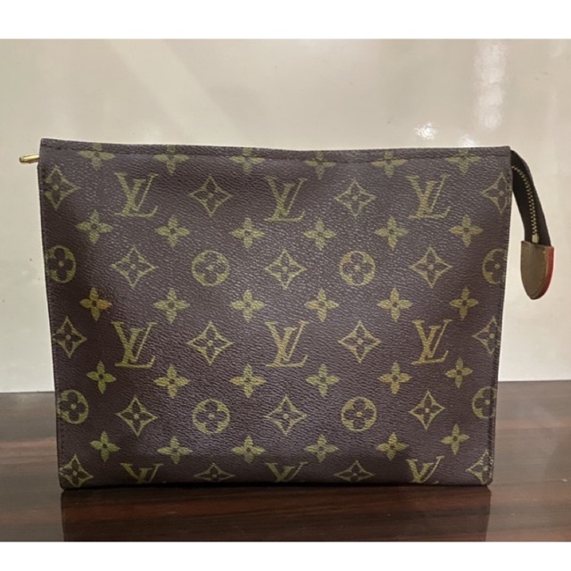 Preloved LV Toiletry lengkap noser