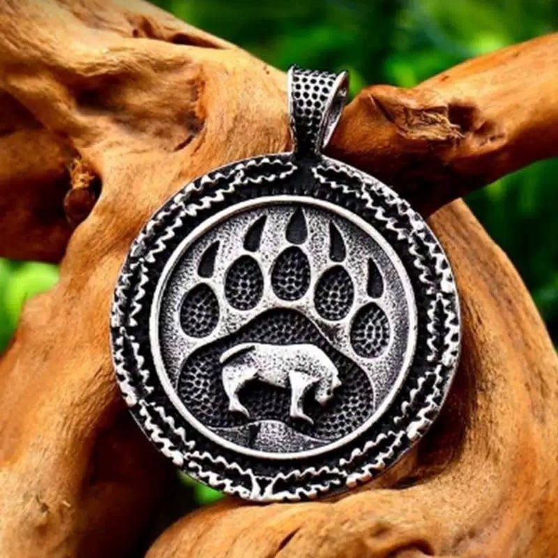 KALUNG TALI KULIT LIONTIN MOTIF HARIMAU KASUAL