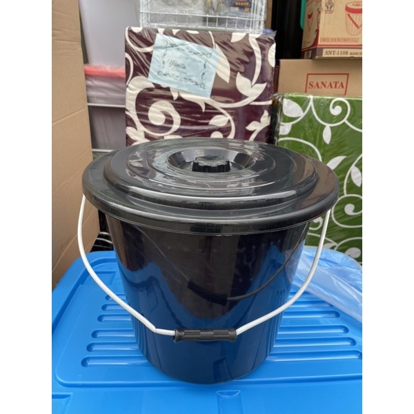 EMBER PLASTIK 6 GALON HITAM / EMBER AIR / EMBER 20 LITER