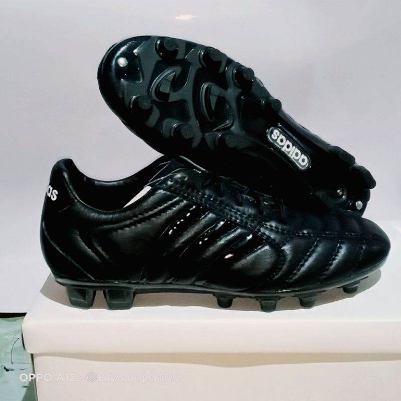 sepatu bola Adidas predator  grande ori kulit asli full blck terlaris-Full blck adidas