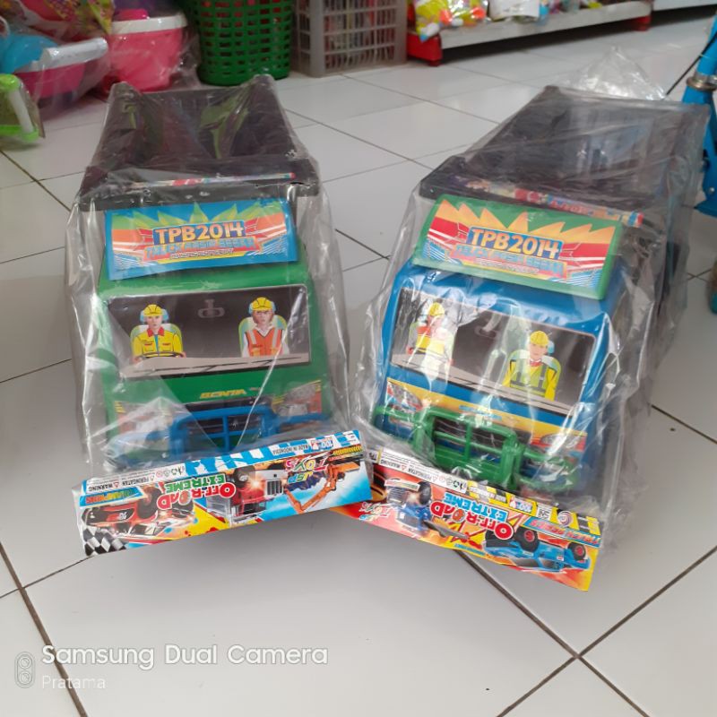 Mainan TRUCK DUMP BESAR TPB 2014