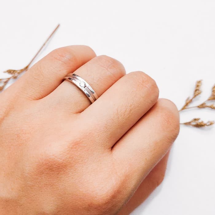 Promo cincin wanita model polos permata nikah emas putih Elegan