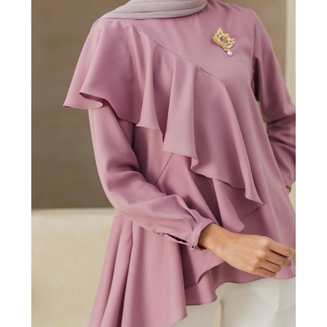 28. Preloved Sienna Blouse wearingklamby bukan preloved heavent lights zytadelia vanillahijab HLZB B