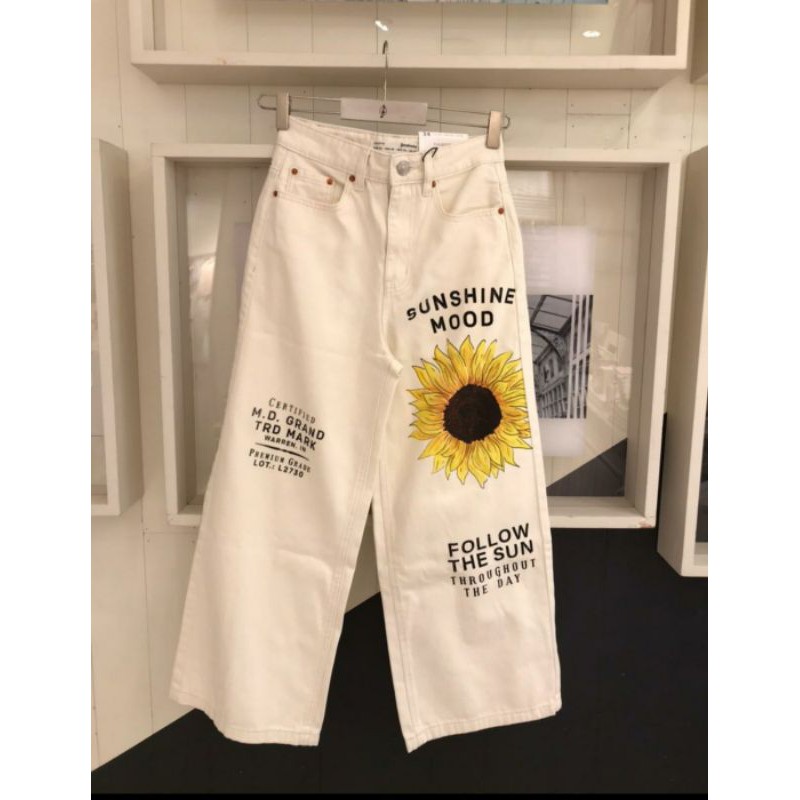 Stradivarius Jeans Kulot Bunga Matahari Celana
