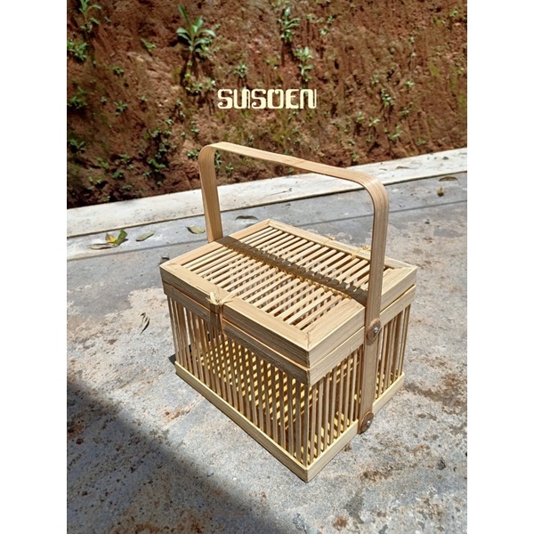 

Besek Ruji Square Custom