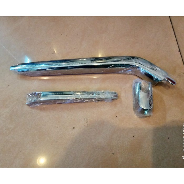 2008 Kijang Grand Innova Wiper Cover Chrome