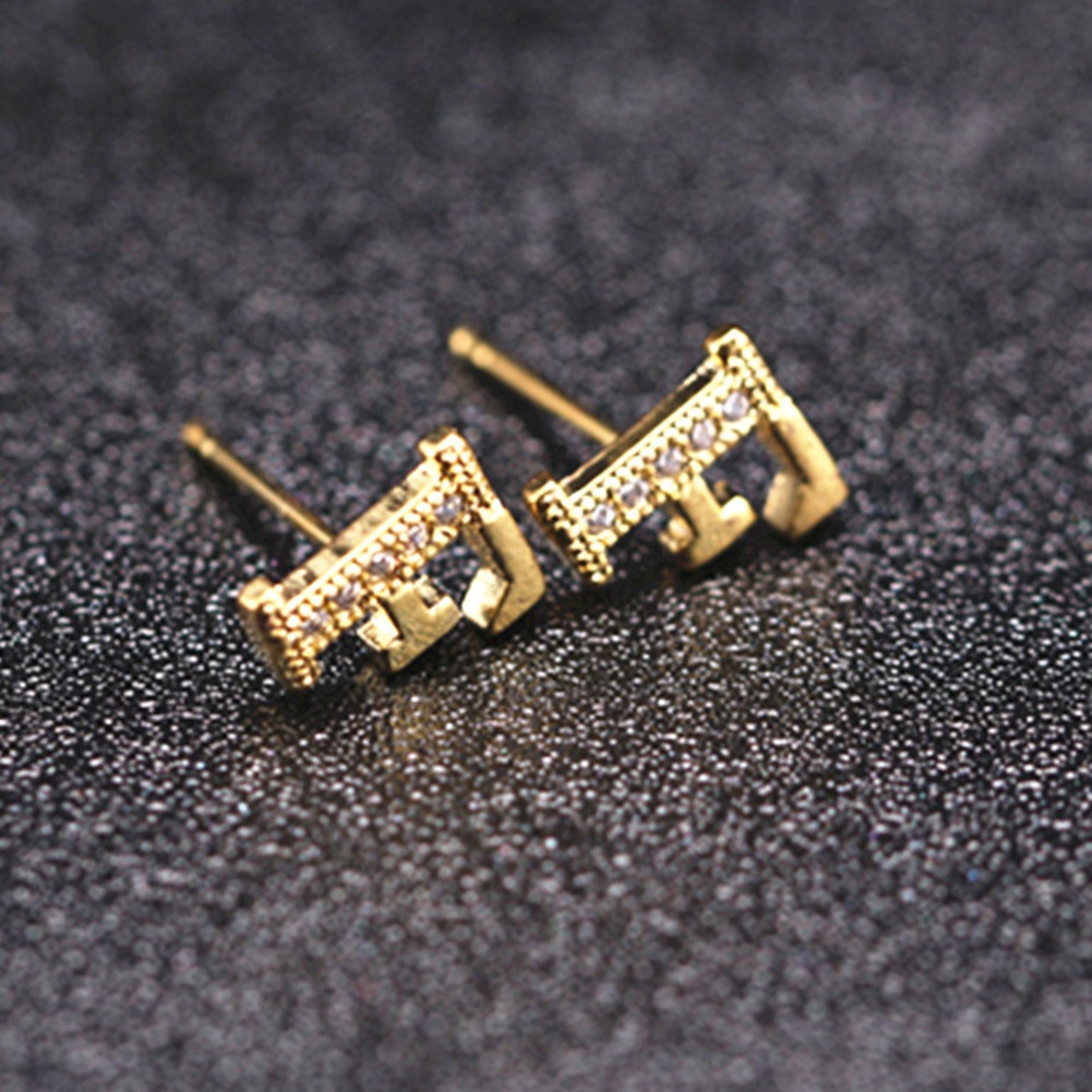 Hu Hu Hu Hu Hu Alat Bantu Pasang Kacamata♡ Anting Stud Bentuk 26 Huruf Aksen Berlian Imitasi Untuk Wanita