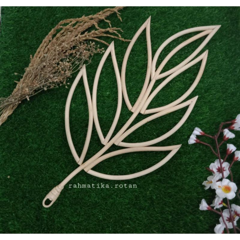 hiasan dinding rotan model daun/dekorasi dinding rotan