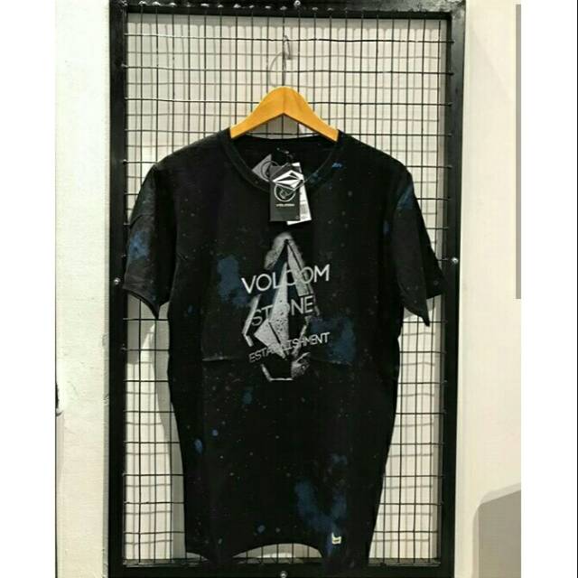 Kaos Tshirt Volcom/Kaos Distro Volcom Murah/Kaos Kekinian /Jual Kaos Distro Grosir/Kaos Volcom Murah