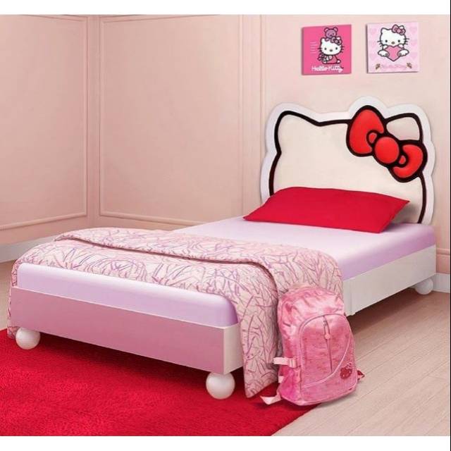 Tempat tidur anak motif hello kitty