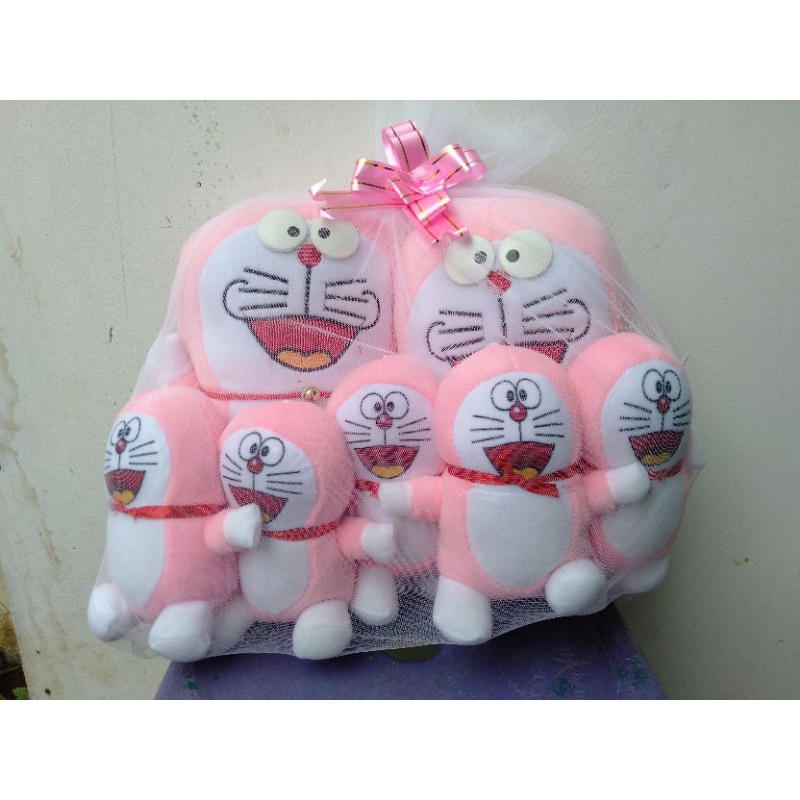 boneka hadiah ulang tahun parcel Doraemon Beranak isi 7 (2besar 5 kecil)