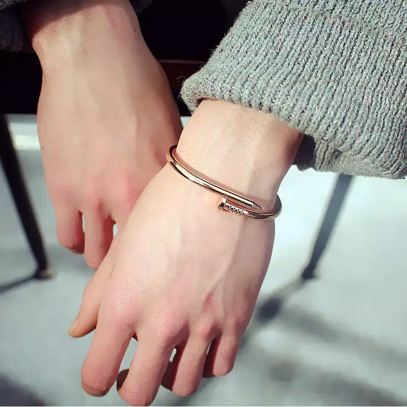 Gelang Pasangan Versi Korea Model Paku Titanium Steel