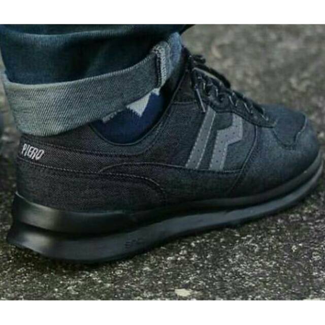 Sepatu PIERO JOGGER BLACK DENIM LIMITED EDITION Casual