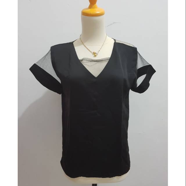 Atasan Blouse Tile