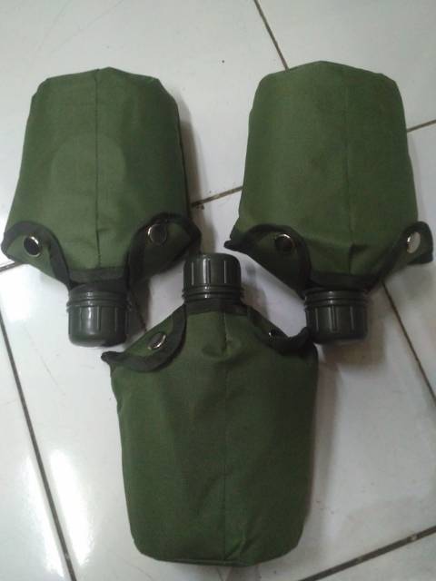 Tempat minum tactical outdoor/tempat minum tni/army/pelpes hijau hitam/pelves military airsoftgun