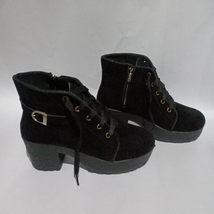 Sepatu Wanita Terbaru Model Korea Gaya Kekinian Branded Spatu Hiking Tali Hak Tinggi 6 cm Cewek Remaja Dewasa Bepergian Original Warna Hitam Termurah Casual  Import Bisa Cod Produk Lokal Laris Mewah Bisa Juga Buat Pesta Mall Kerja-1