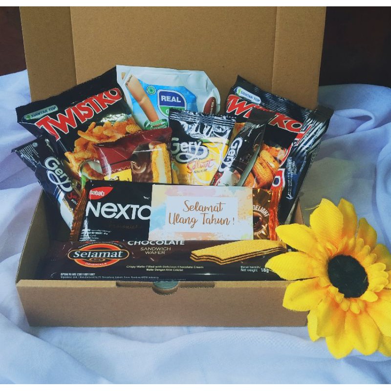 

Gift Box/Hampers Snack 25x25